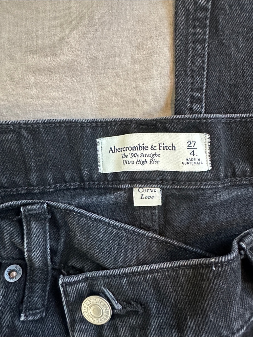 Abercrombie 90s Straight Ultra High-Waist Black Jeans/Curve Love - Picture 4 of 4